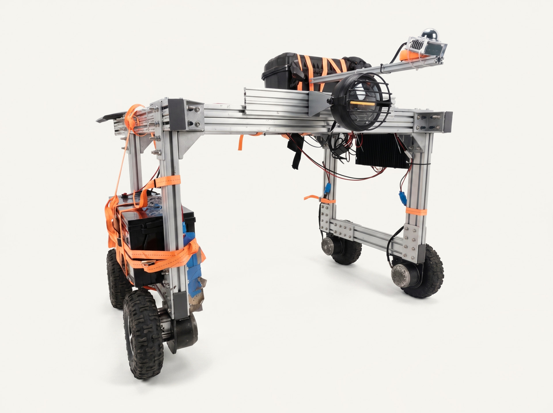 The full-size Franky rig — aluminium gantry, drive wheels and payload deck.